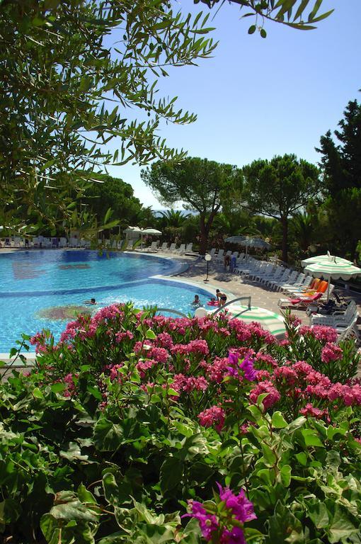 Hotel Villaggio Club Altalia Residence Brancaleone Exteriör bild